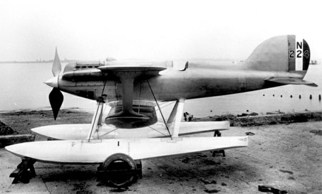 gloster_4-2.jpg, 28K