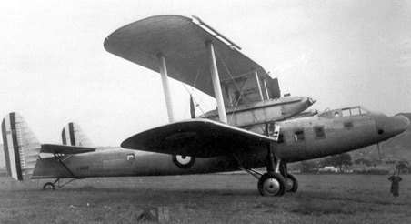 gloster_ts-33-1.jpg, 30K