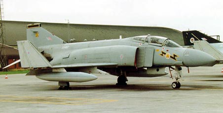 mcdonnel_phantom-11.jpg, 19K