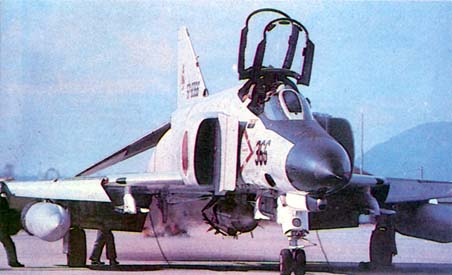 mcdonnel_phantom-25.jpg, 30K